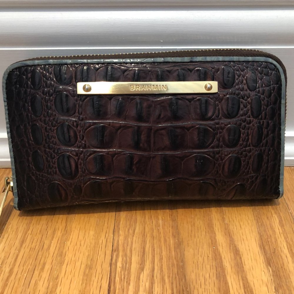 Brahmin "Suri" Wallet *Like New With Matching Purse*